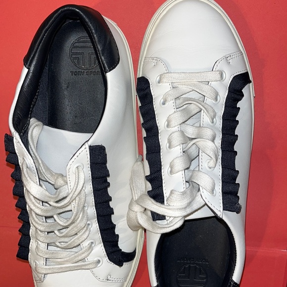 🏆🫶🏻🏆• Tory Burch x Ruffle, no feather vibes •🫶🏻🏆🫶🏻 - Picture 2 of 16